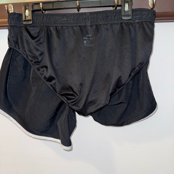 Nike Black Athletic Shorts with Moisture-Wicking Fabric Size Large - Picture 6 of 6